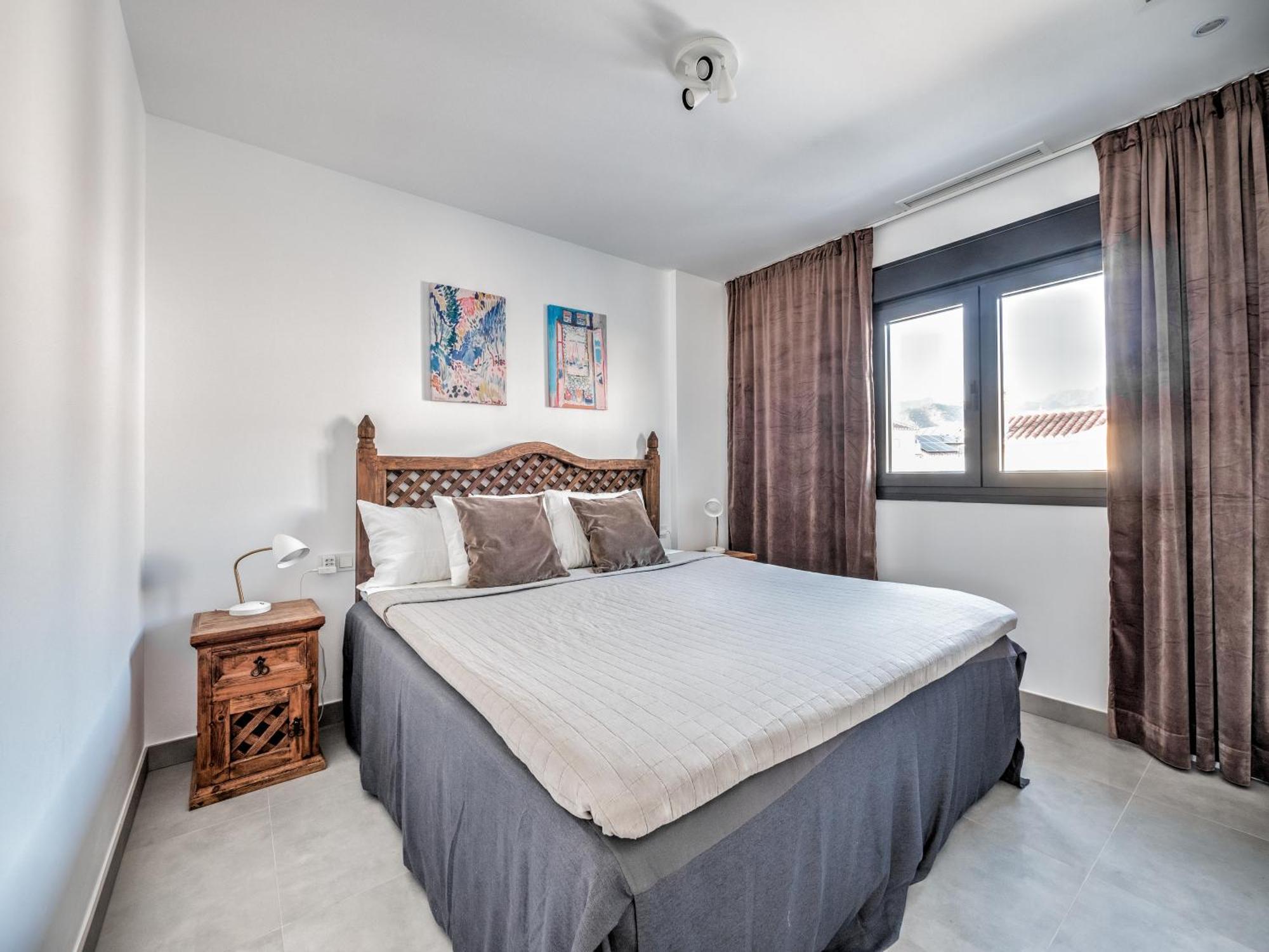 Deluxe House With Roof Terrace And Pool Villa *
