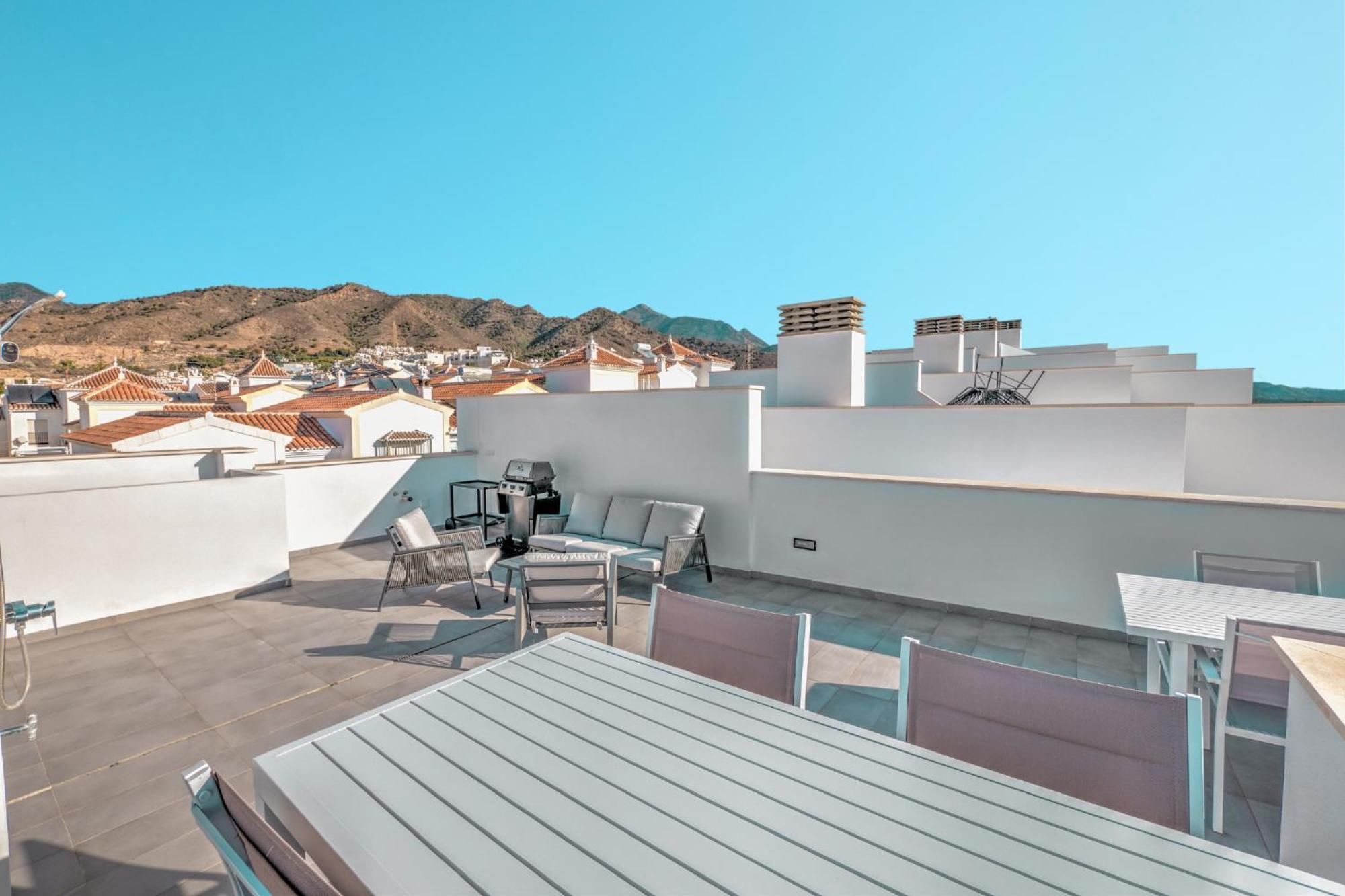 Villa Deluxe House With Roof Terrace And Pool